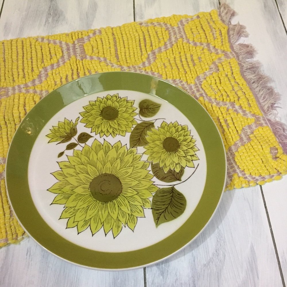 mikasa duplex ‘60s ‘70s vintage dahlia print plate